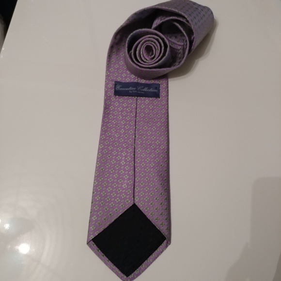 Executive Collection Tie by Tom James - Picture 8 of 10
